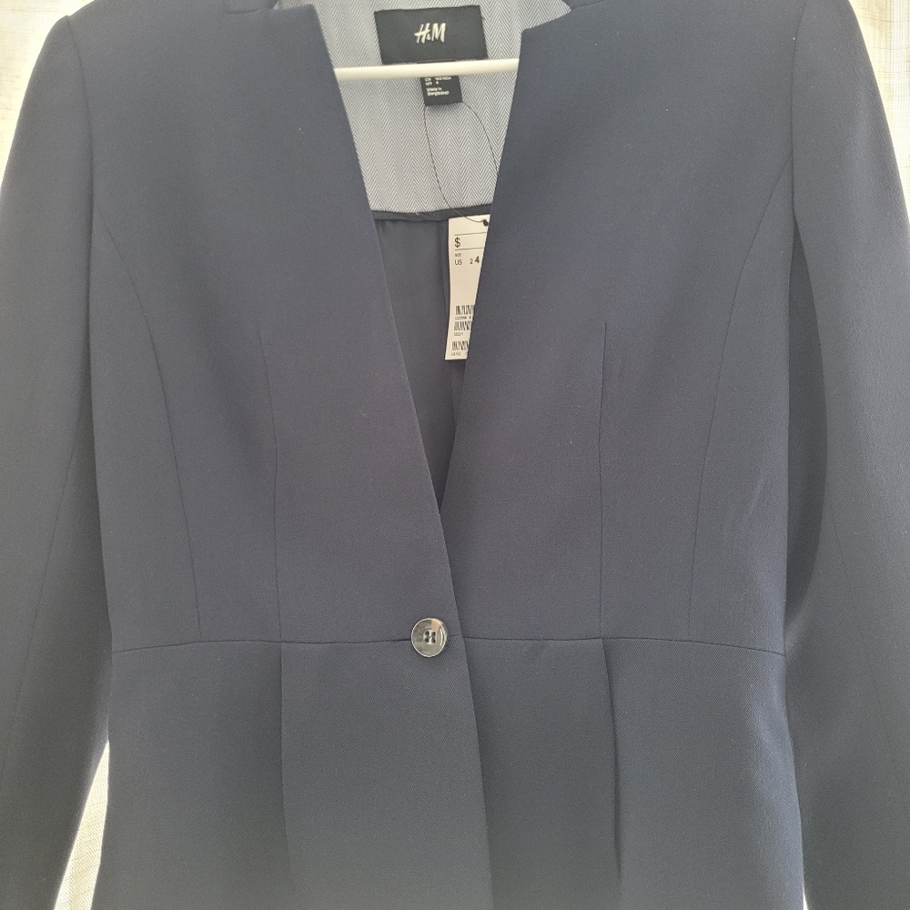 H&M Blazer - Picture 4 of 6